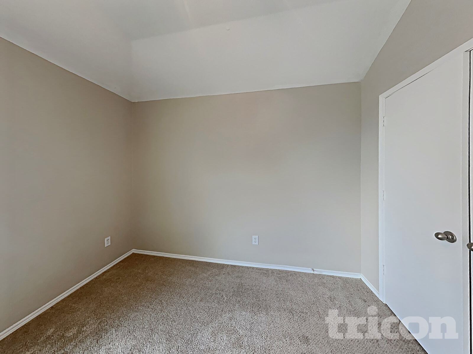 Building Photo - 1563 Nottingham Dr