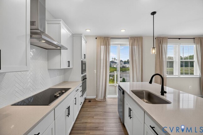Building Photo - 7040 Paine Pl