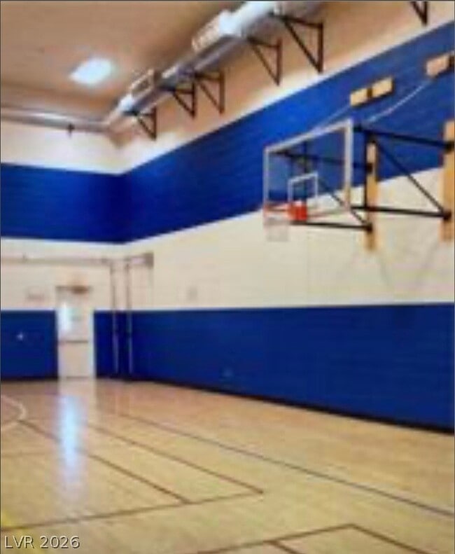 Building Photo - 399 Center Green Dr