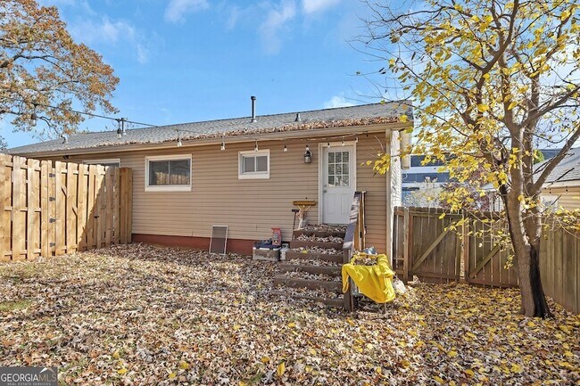 Building Photo - 1040 Herndon St NW