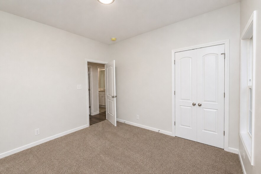 Building Photo - 2612 Holloway St