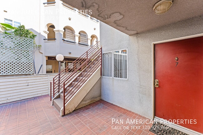 Building Photo - 10380 Almayo Ave