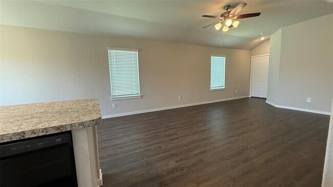 Building Photo - 21703 Meadow Ct