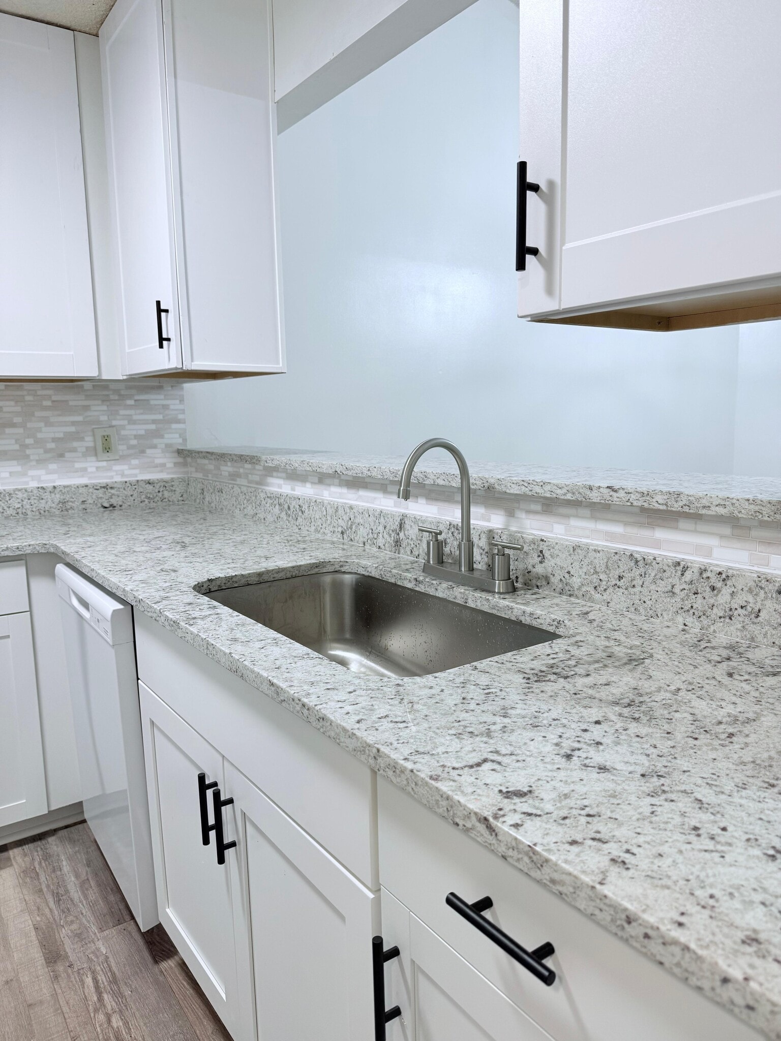 Building Photo - 1210 Oakplace Dr SW