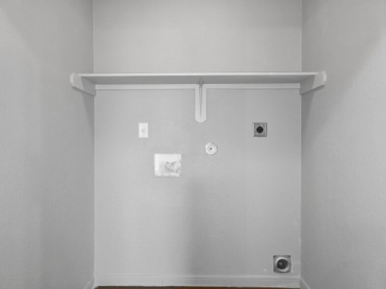 Building Photo - 4415 Brutus Ln