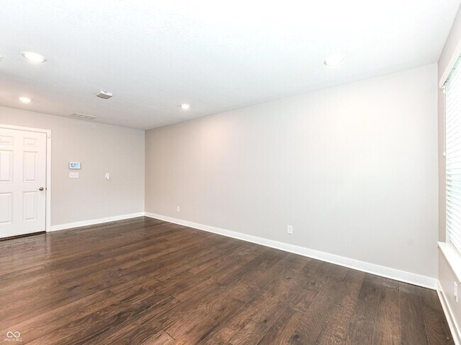Building Photo - 1559 Bellefontaine St