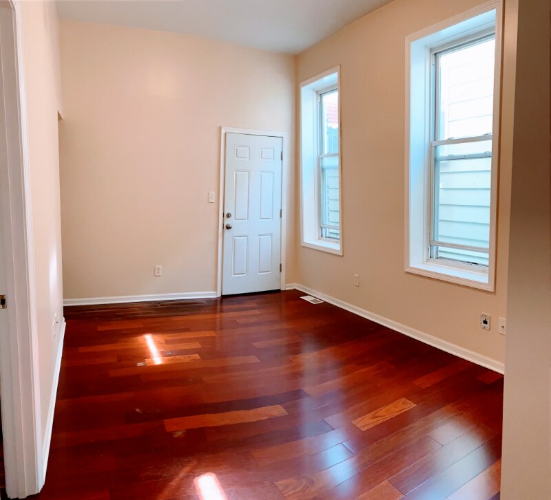 Building Photo - 3630 S Paulina St