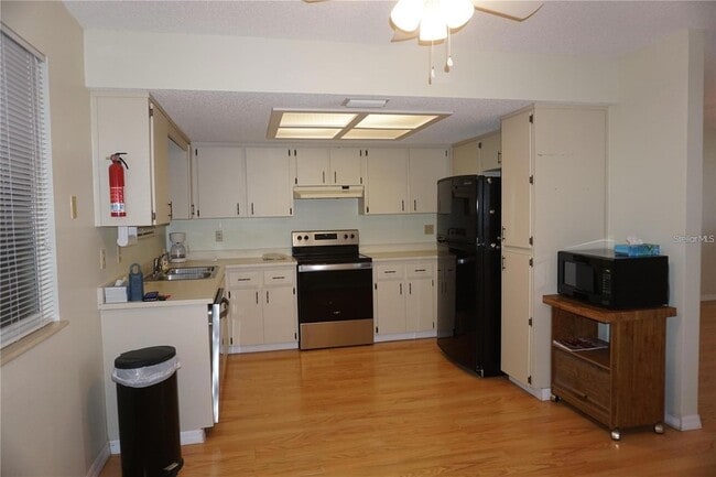 Building Photo - 10832 SW 85th Terrace