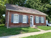 Building Photo - 507 E Church St