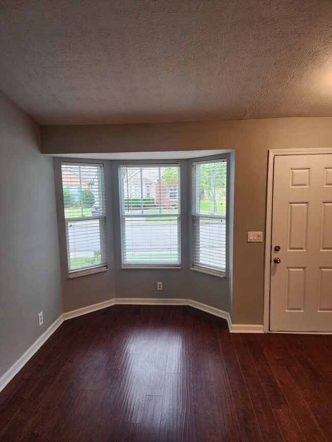 Living Room Windows - 2521 Sonar St