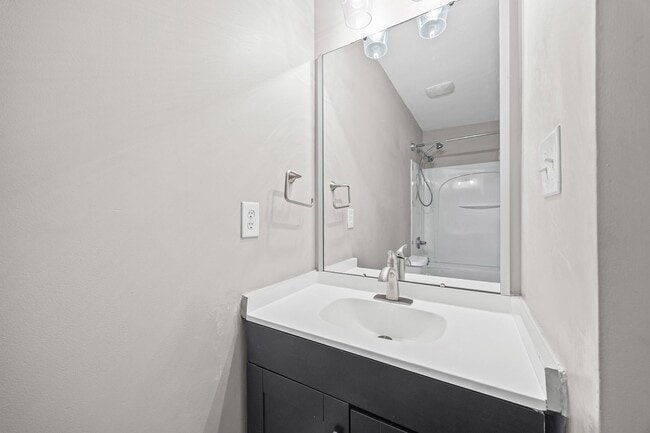 Building Photo - Harpers Mill one level 2 Bedroom townhome ...
