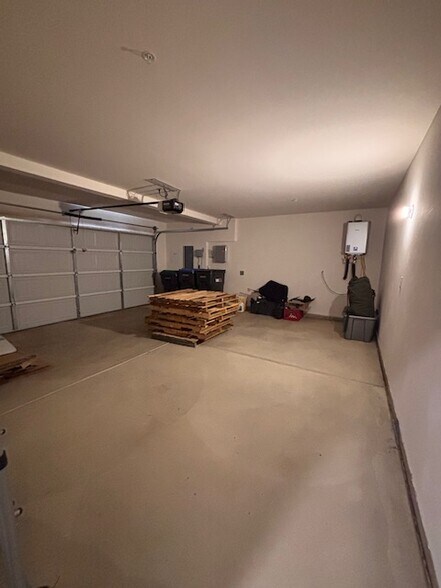 Building Photo - 31058 Water Beech Dr