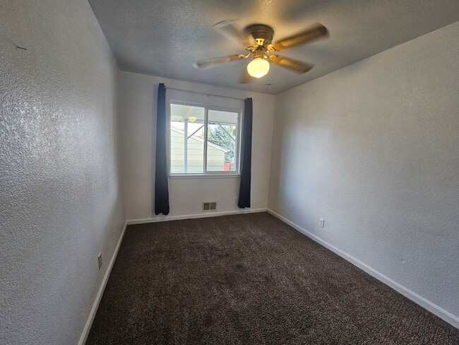 Building Photo - 8080 Knox Ct