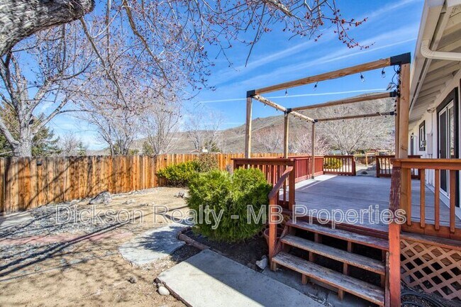 Building Photo - 7245 Pembroke Dr