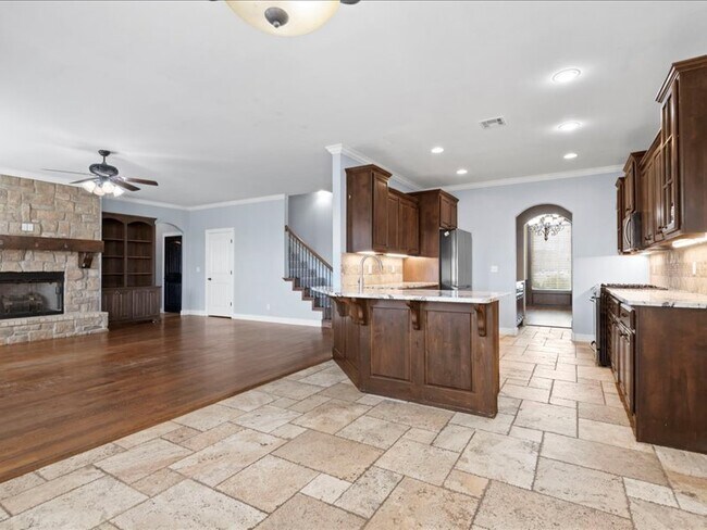 Building Photo - 2702 Waterford Ct