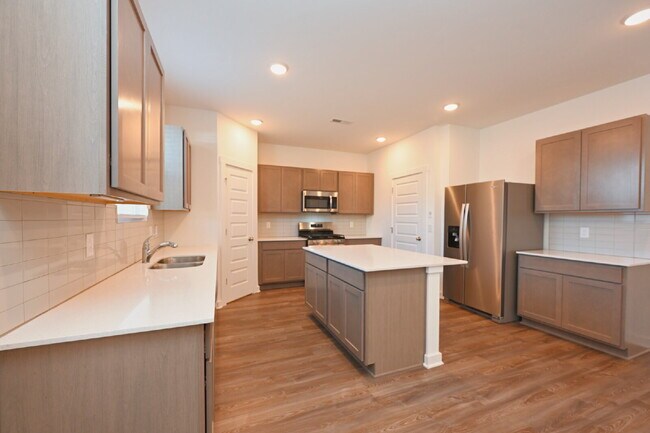 Building Photo - Modern 2024 New Construction in Sage Farms – Steps from Dog Park & Trails!