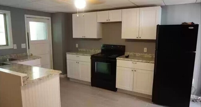 Primary Photo - 344 Plum St