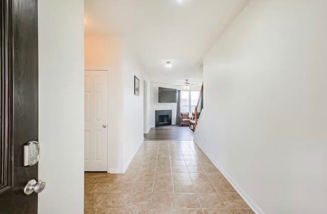 Building Photo - 18607 Shavano Ct