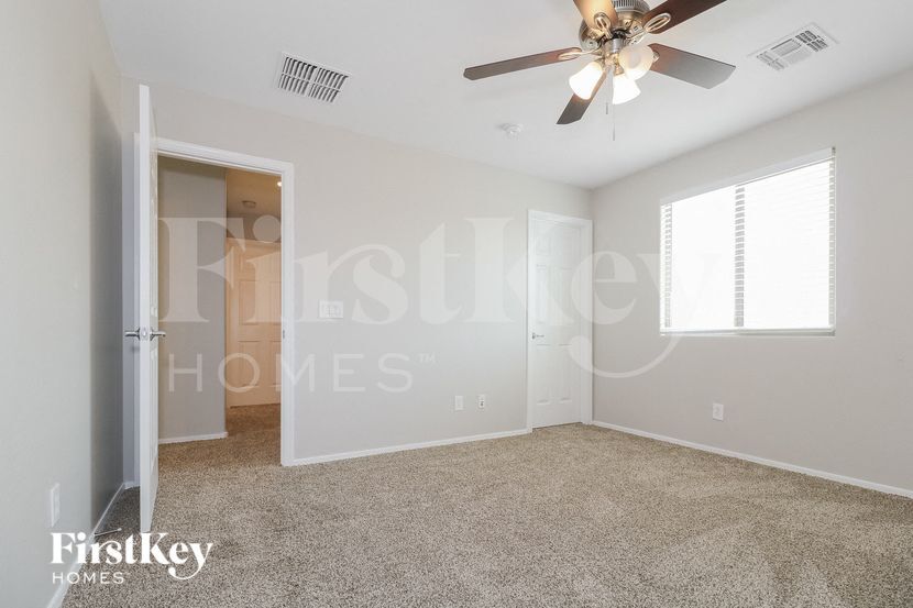 Building Photo - 19395 W Madison St