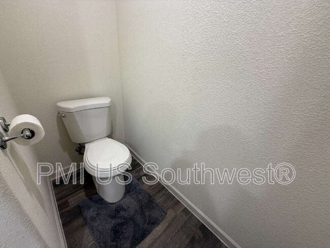 Building Photo - 2430 River Valley Cir