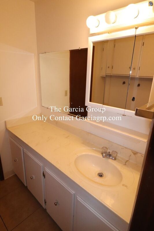 Building Photo - 15205 SW 119th Ave