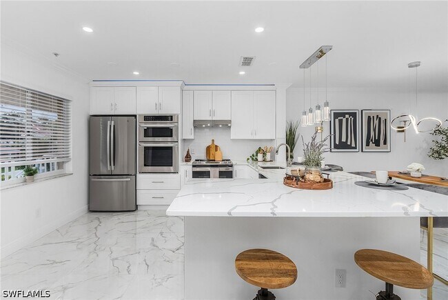 Building Photo - 620 Luisa Ct