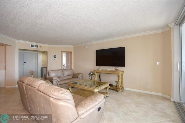 Building Photo - 1340 S Ocean Blvd