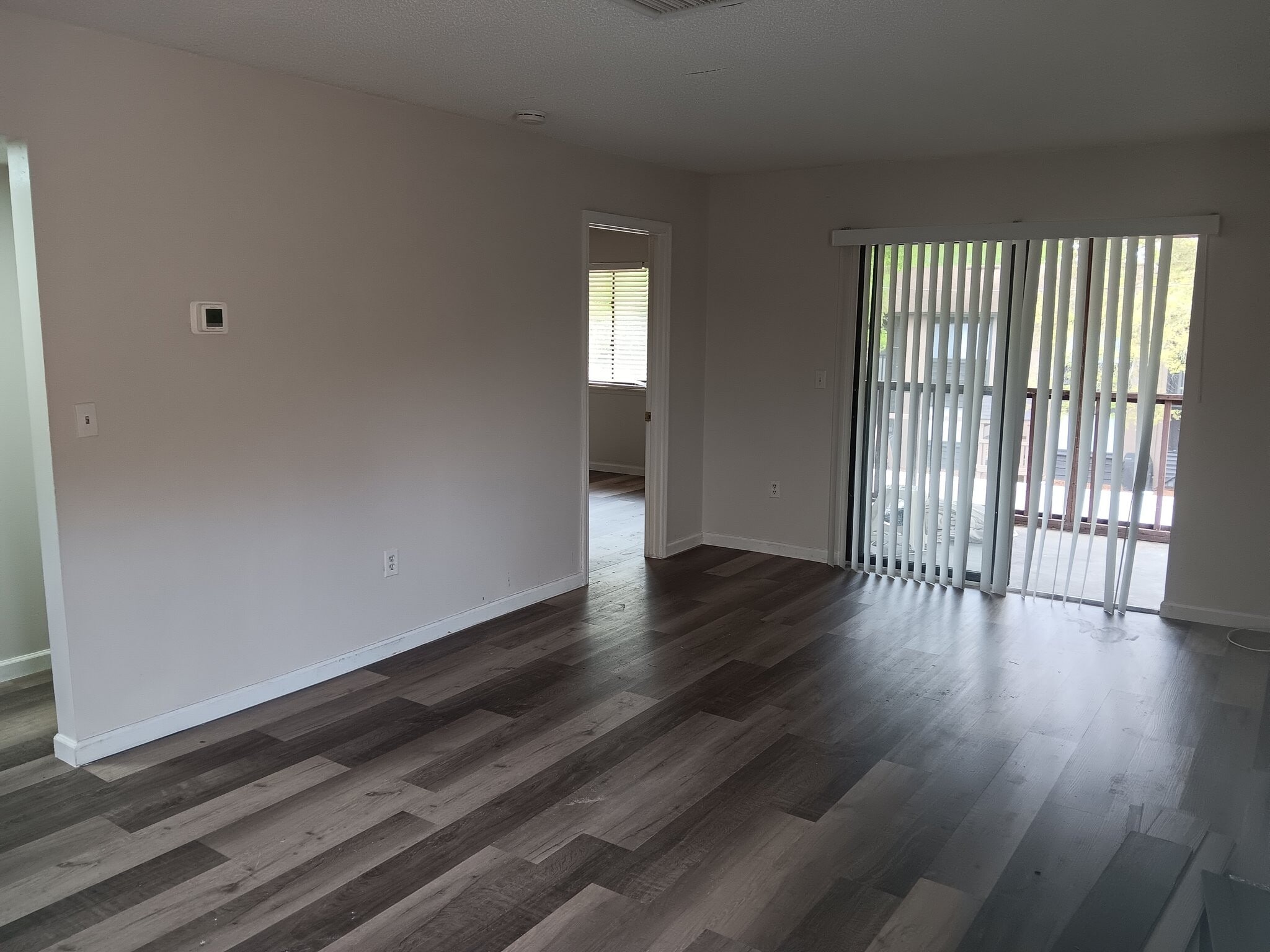 Building Photo - 2541 Myrtle Ave