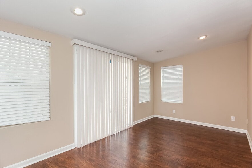 Building Photo - 2631 Bridgeville Ln
