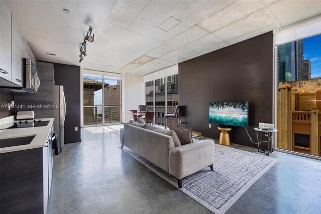 Building Photo - 151 SE 1st St