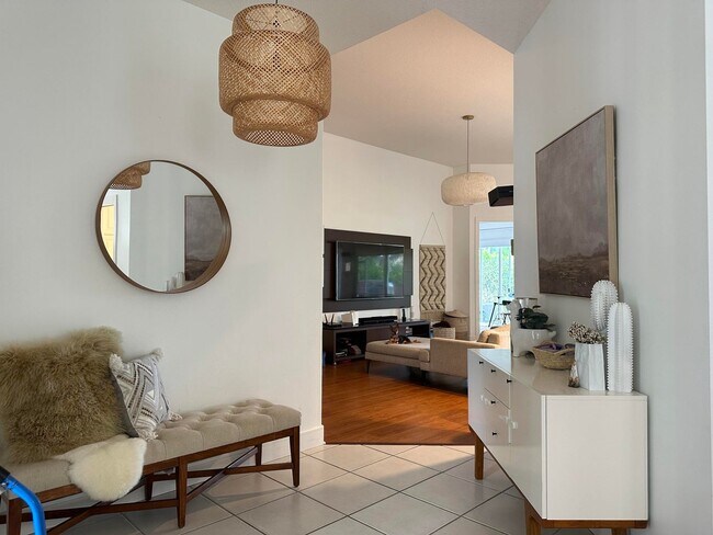 Building Photo - 8455 Belize Pl