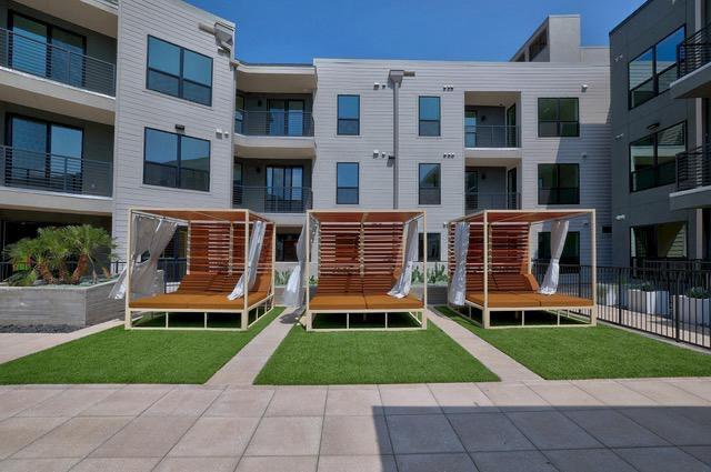 Building Photo - 1701 Simond Ave