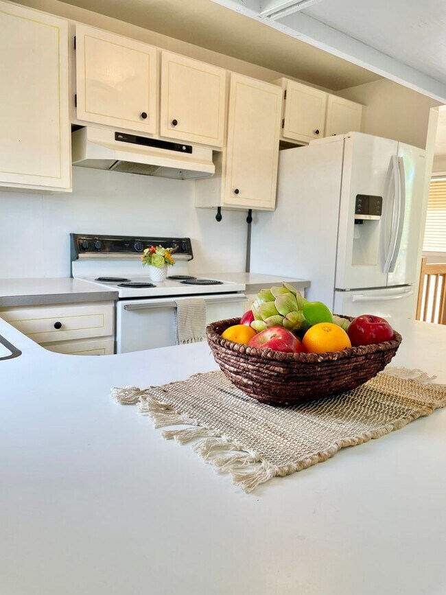 Building Photo - Taylorsville 3 Bedroom Home