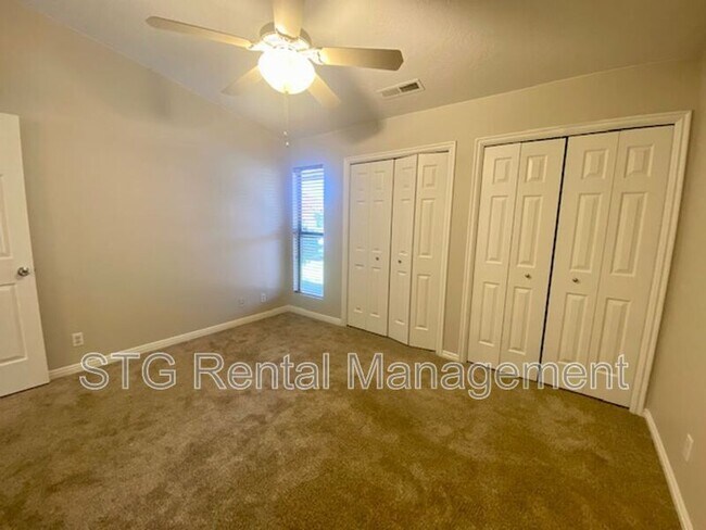 Building Photo - 1075 1400 W St