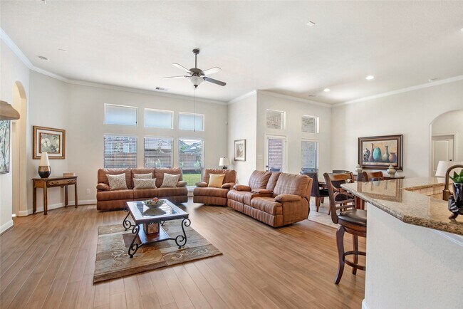 Building Photo - 6703 Honeycrest Lane