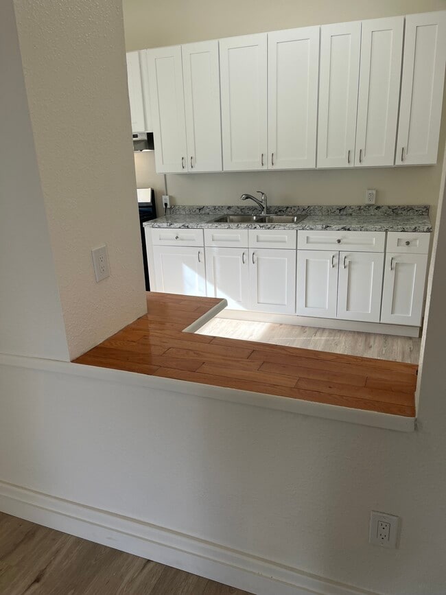 Building Photo - 317 N L St