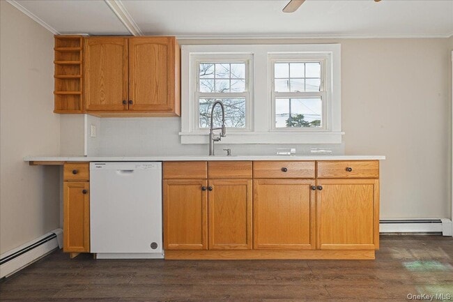 Building Photo - 94 Chapel Ave