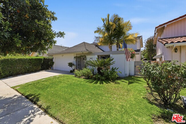 Building Photo - 5507 Bluebell Ave