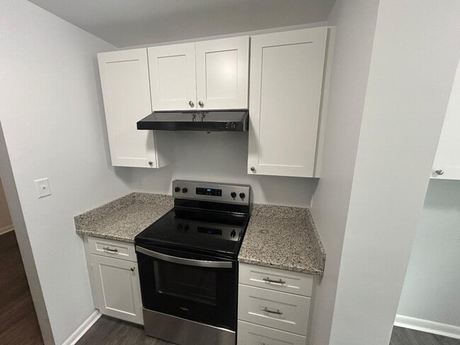 Building Photo - 407 Longleaf Rd