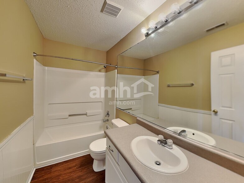 Building Photo - 9892 Cedarstone Ln