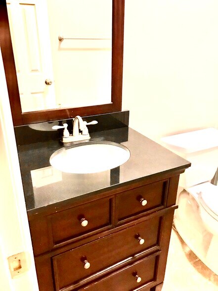 Building Photo - 301 Pinnacle Inn Rd