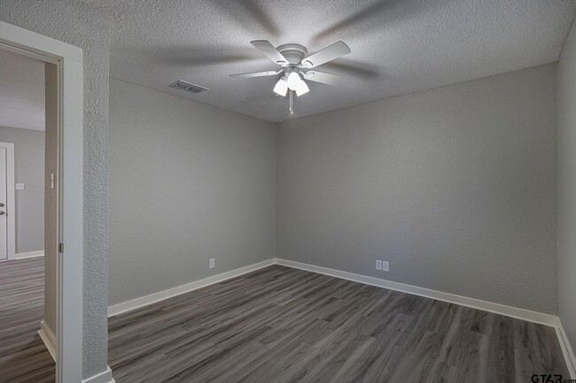 Building Photo - 9951 FM 346