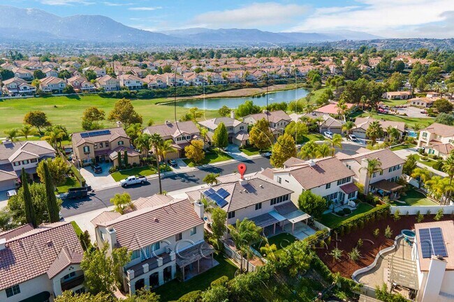 Building Photo - Huge 5 Bed/ 3.5 Bath Home In Desirable Gated Rancho Madera community In Temecula!