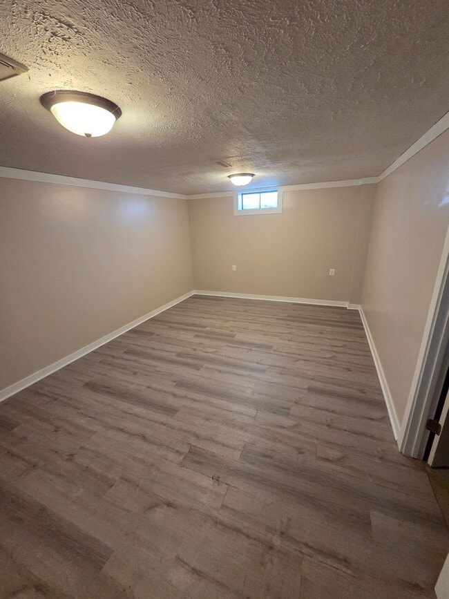 Building Photo - 3 bed, 2 bath, 1 car garage, fenced backyard, newly remodeled!