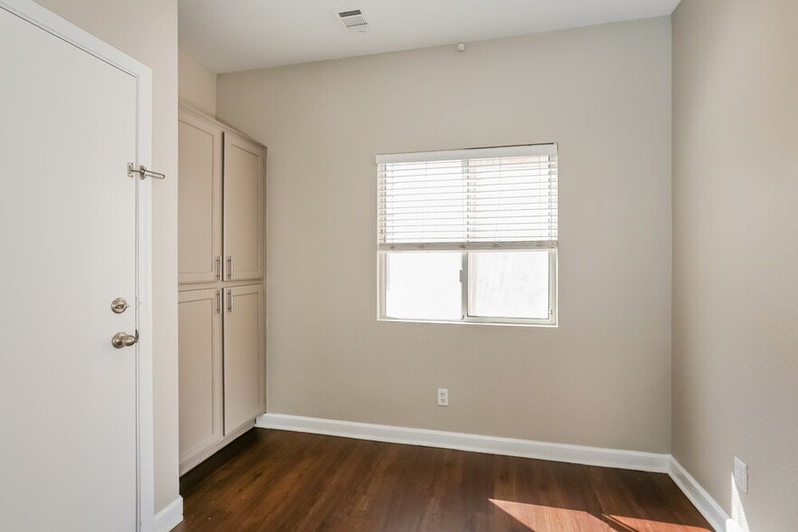 Building Photo - 1468 Little Spring Ct