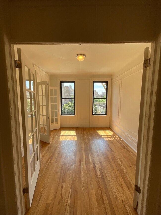 Interior Photo - 502-504 Amsterdam Avenue