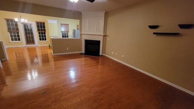 Open Den/Kitchen 2nd floor - 5429 Werburgh St