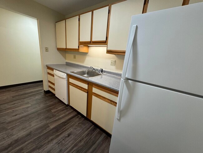 Building Photo - 131 Eastern Ave