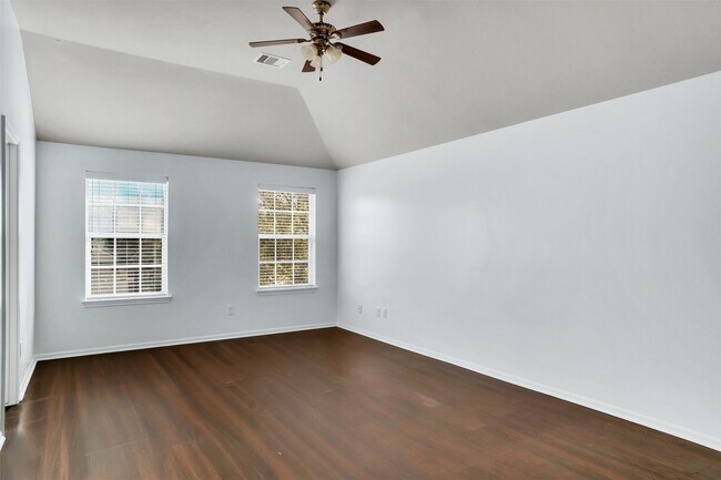 Building Photo - 15807 Little Miss Creek Dr