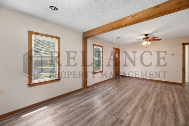 Building Photo - 211 S Emporia St